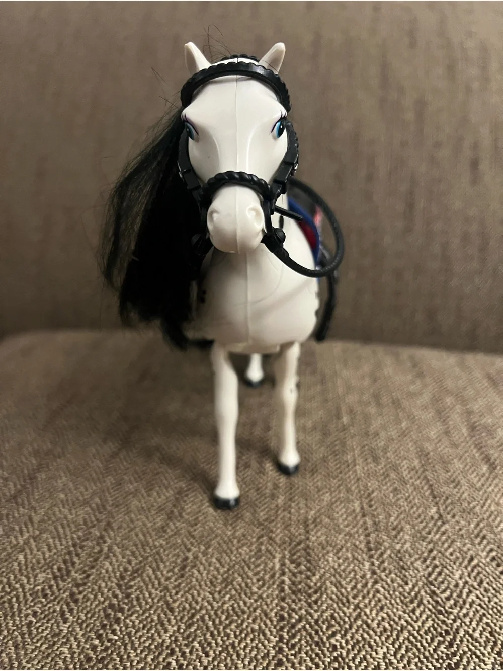 Vintage 1997 Mattel Barbie Riding Club Sassy Walking Pony My Tail Swishes
